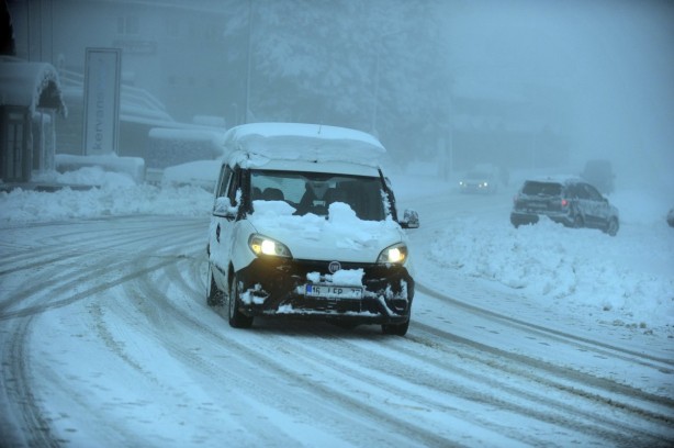 Foto - Uludağ'da kar kalınlığı 40 santimetreyi buldu!