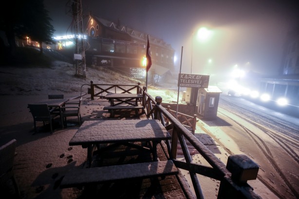 Foto - Uludağ'da kar yağışı başladı!