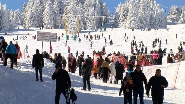 Foto - Uludağ'da tatilci yoğunluğu yaşanıyor