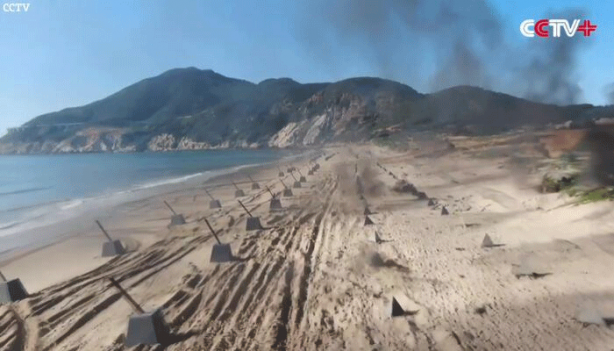 Foto - Uluslararası ajanslar "dünya savaşı kapıda" dedi! Çin'den 3 dakika boyunca füze yağmuru