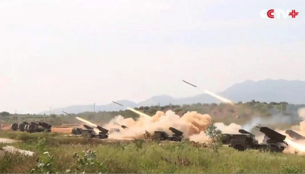 Foto - Uluslararası ajanslar "dünya savaşı kapıda" dedi! Çin'den 3 dakika boyunca füze yağmuru