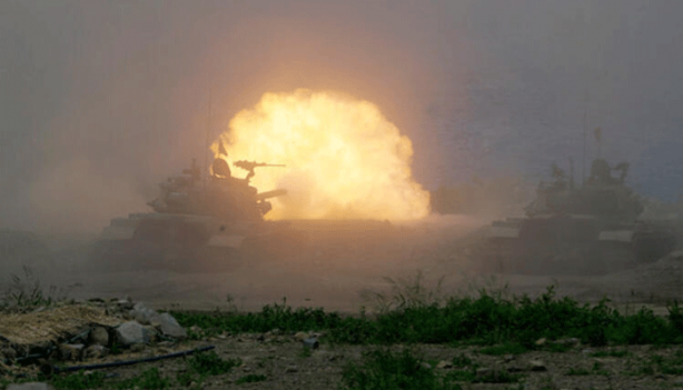 Foto - Uluslararası ajanslar "dünya savaşı kapıda" dedi! Çin'den 3 dakika boyunca füze yağmuru