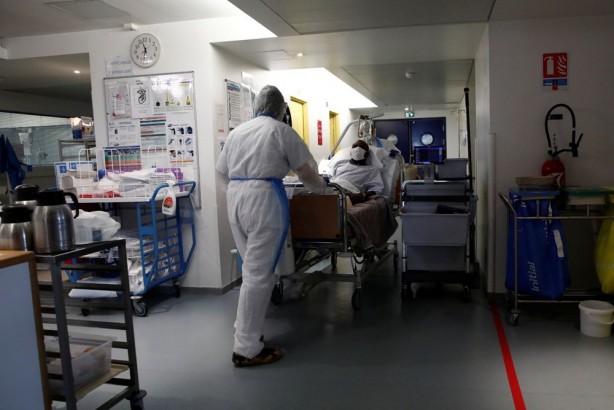 Foto - Uluslararası ajanslar salgının üssündeki korkutan gelişmeyi böyle duyurdu: Doktorlar bile şokta!