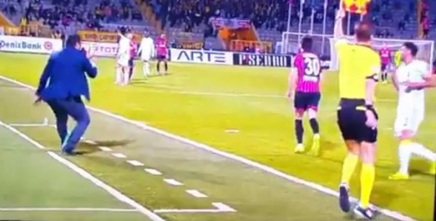 Foto - Ümit Özat talihsizlik yaşadı