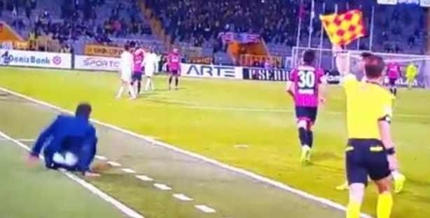 Foto - Ümit Özat talihsizlik yaşadı