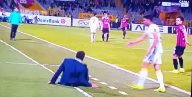 Foto - Ümit Özat talihsizlik yaşadı