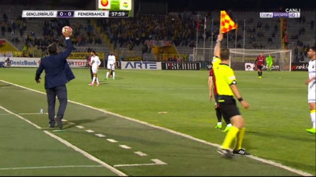  Ümit Özat talihsizlik yaşadı