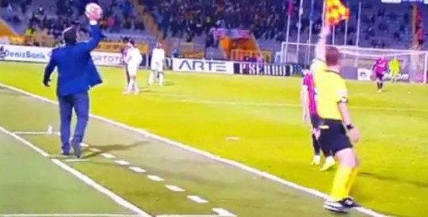 Foto - Ümit Özat talihsizlik yaşadı