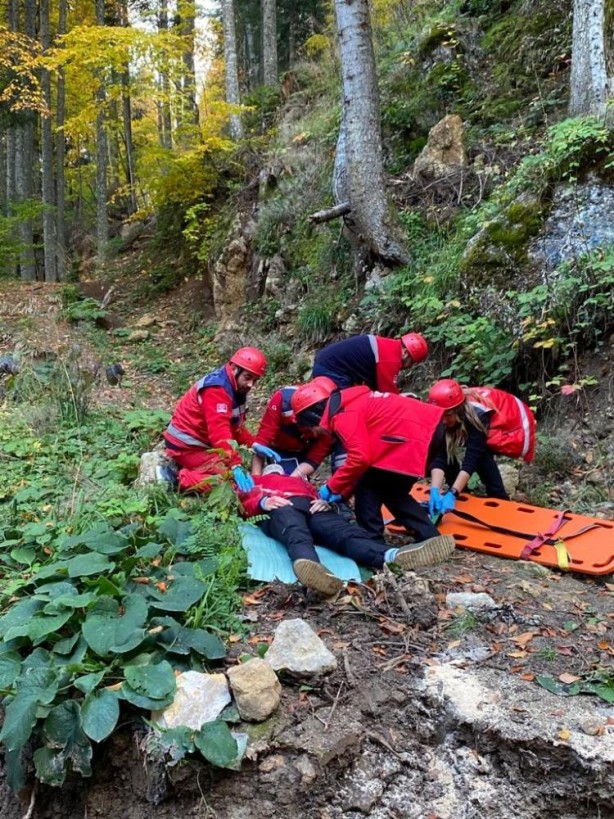 Foto - UMKE ekibi, eğitim kampında tatbikat yaptı