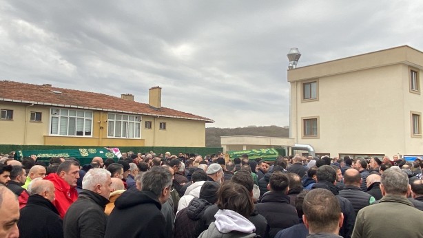 Foto - Ümraniye'de evde ölü bulunan anne ve 3 yaşındaki oğlu defnedildi