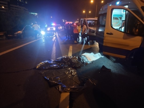 Ümraniye'de otomobile çarpan motosikletin sürücüsü hayatını kaybetti