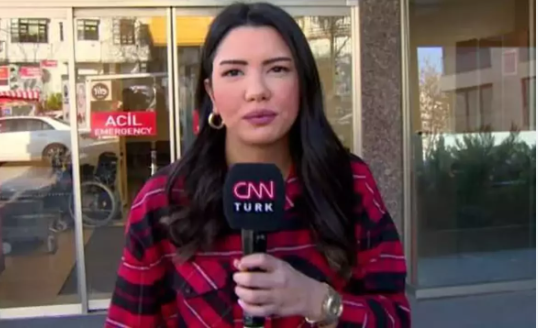 Foto - Umre fotoğrafı gündeme oturan Fulya Öztürk isyan etti