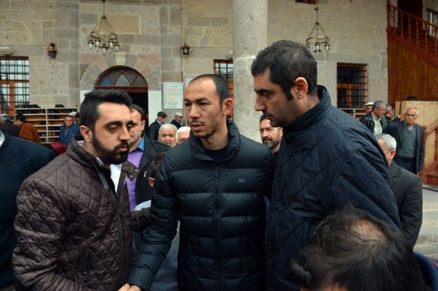 Foto - Umut Bulut'u yalnız bırakmadılar