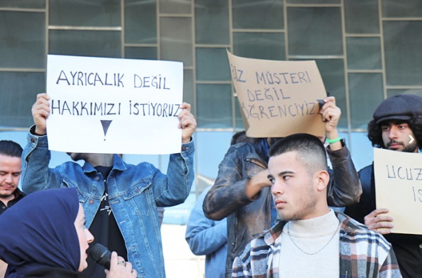 Foto - Üniversite öğrencileri, Edirne Belediyesi’ni topa tuttu... 43 bin üniversite öğrencisi ETUS’tan hakkını istiyor: Müşteri değil, öğrenciyiz