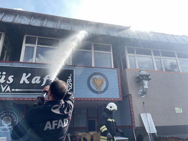 Foto - Üniversitede yangın! Vali'den açıklama