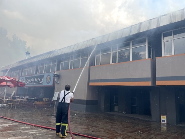 Üniversitede yangın! Vali'den açıklama