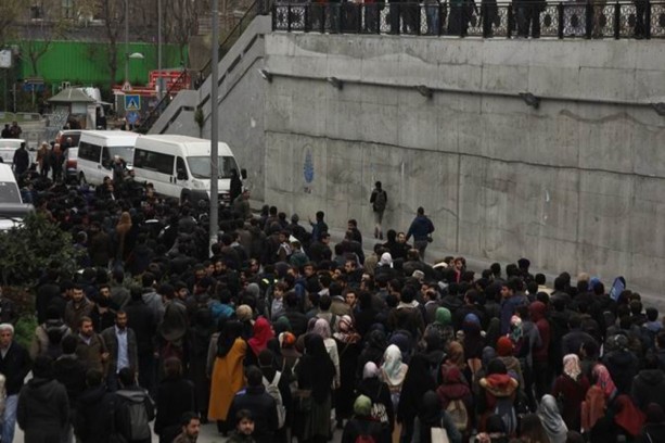 Foto - Üniversiteli Müslümanlar kıyamda