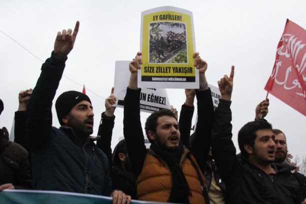 Foto - Üniversiteli Müslümanlar kıyamda