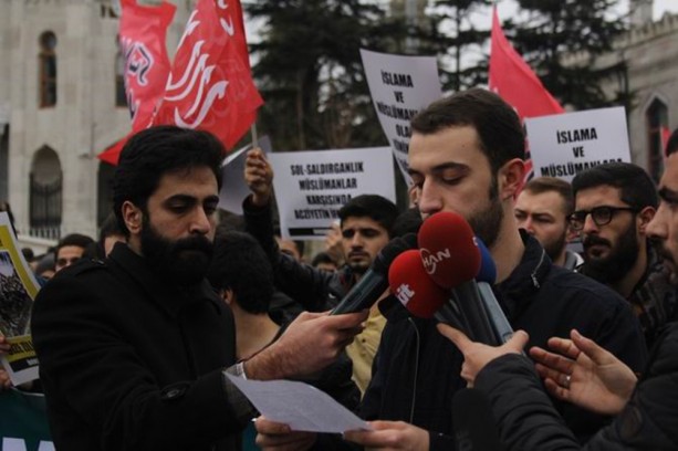 Foto - Üniversiteli Müslümanlar kıyamda