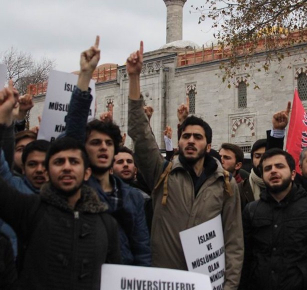 Foto - Üniversiteli Müslümanlar kıyamda