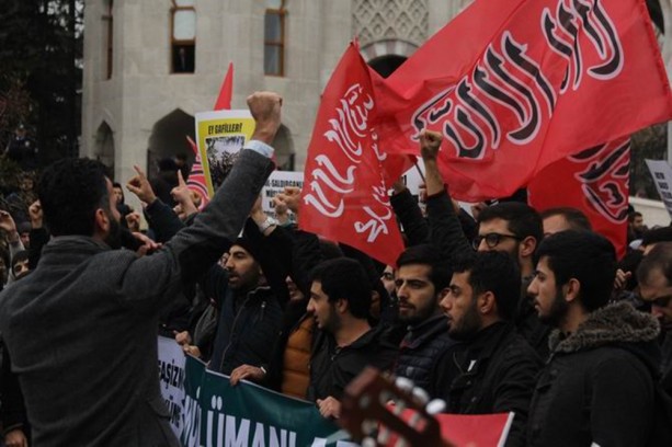 Foto - Üniversiteli Müslümanlar kıyamda