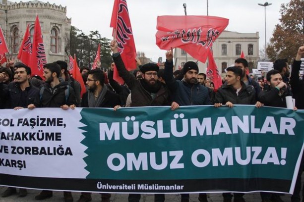 Foto - Üniversiteli Müslümanlar kıyamda