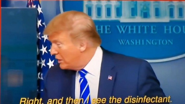 Foto - Ünlü aktör Brad Pitt, Trump’la böyle dalga geçti