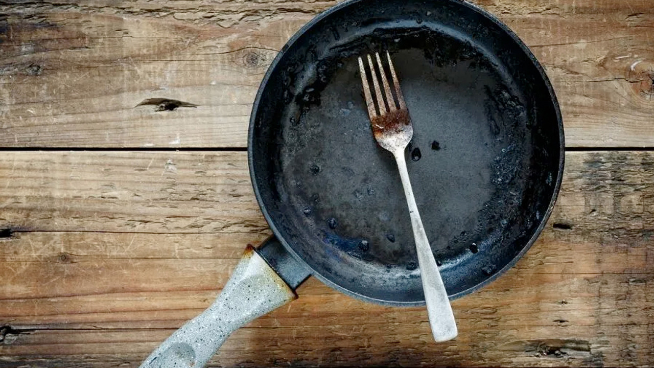 Foto - Ünlü doktor herkesin evinde var, 'En zehirli 3 eşya' dedi! Sosyal medya bunu konuşuyor, çöpe atmak şart! 