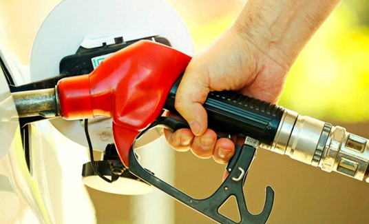 Foto - Ünlü ekonomist akaryakıt fiyatlarıyla ilgili herkesi üzecek haberi verdi! Maalesef bu olacak