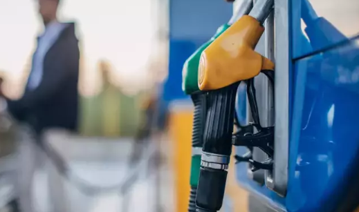 Foto - Ünlü ekonomist akaryakıt fiyatlarıyla ilgili herkesi üzecek haberi verdi! Maalesef bu olacak