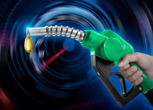 Foto - Ünlü ekonomist akaryakıt fiyatlarıyla ilgili herkesi üzecek haberi verdi! Maalesef bu olacak