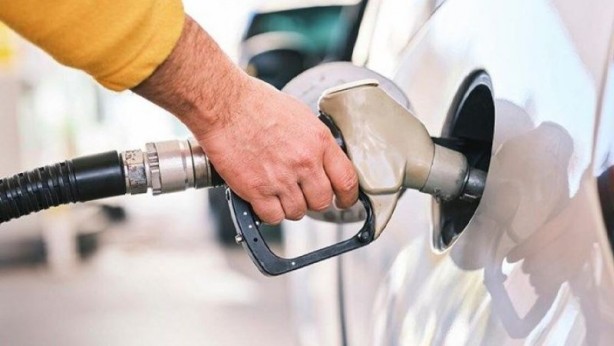 Foto - Ünlü ekonomist akaryakıt fiyatlarıyla ilgili herkesi üzecek haberi verdi! Maalesef bu olacak