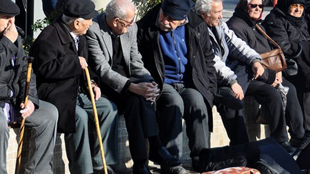 Foto - Ünlü ekonomist o tarihte emekli olacaklara seslendi: Çalışmak daha cazip