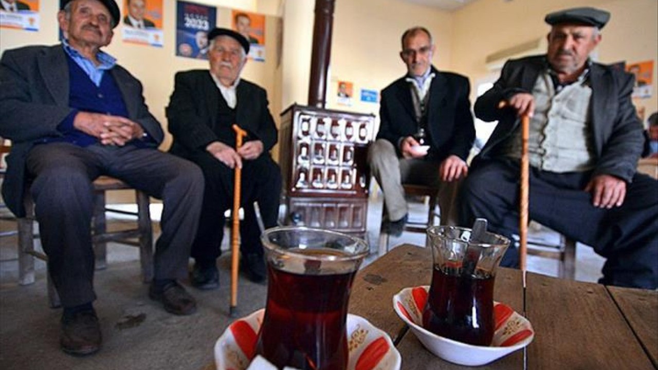 Foto - Ünlü ekonomist o tarihte emekli olacaklara seslendi: Çalışmak daha cazip