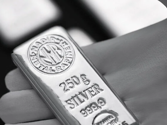 Foto - Ünlü ekonomistten ezber bozan gram altın tahmini: Kuyumcular önünde kuyruklar oluşacak