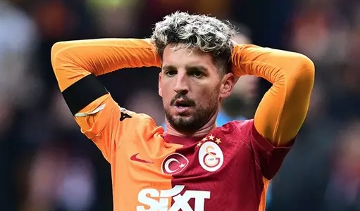 Foto - Ünlü futbolcudan tartışmalara neden olacak bırakma kararı! Şok karar! Talebini reddetti... Duyan hemen!