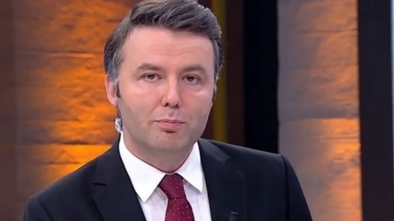 Ünlü haber spikeri Mehmet Akif Ersoy, kendisi gibi ünlü eşinden boşandı