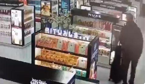 Ünlü hakem maç sonu hırsızlık yaparken yakalandı! Kimse inanamadı