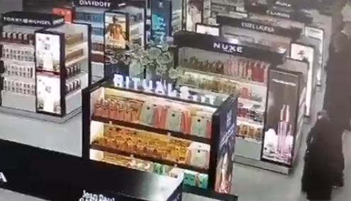 Foto - Ünlü hakem maç sonu hırsızlık yaparken yakalandı! Kimse inanamadı