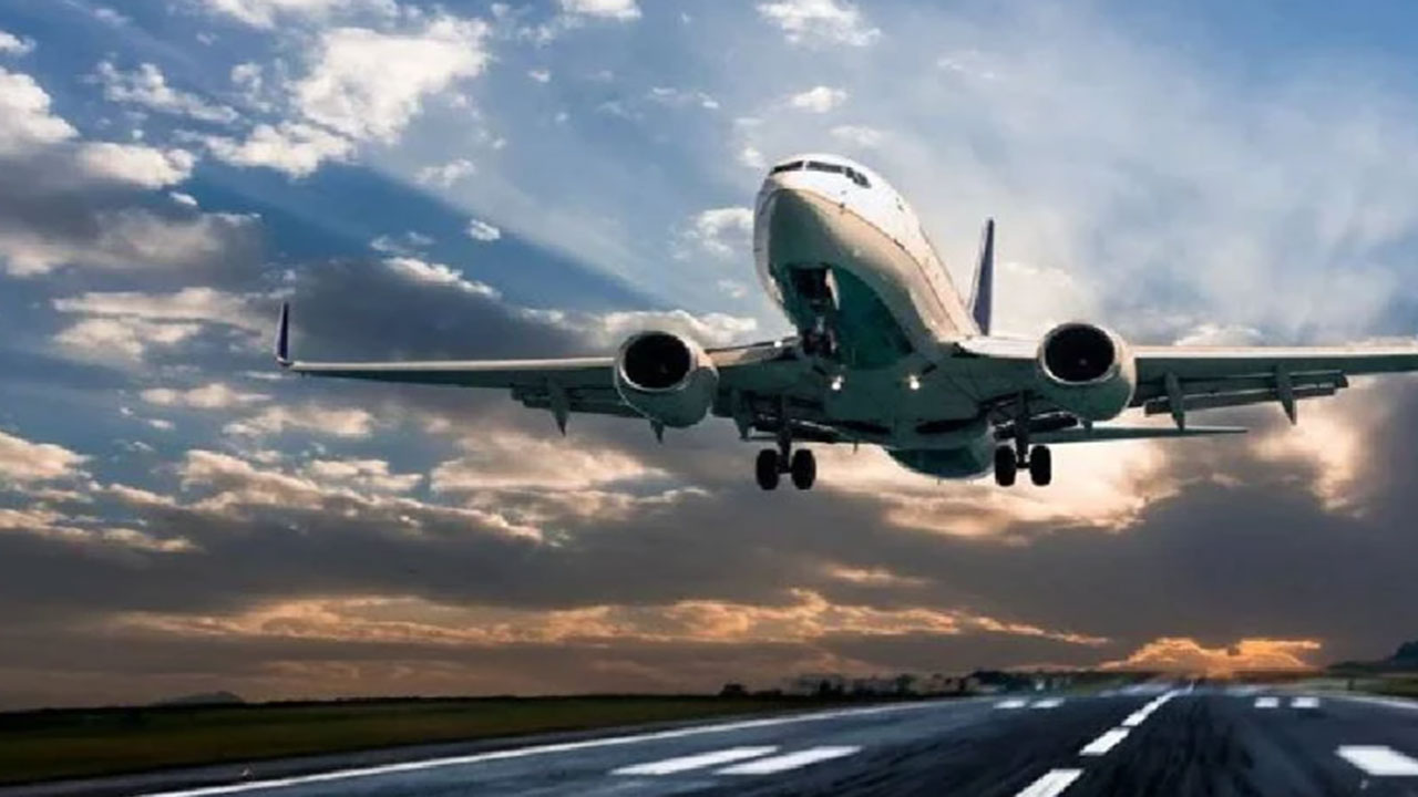 Foto - Ünlü havayolu devi iflas ediyor! Pilotlar geçinmek için kuryelik yapmaya başladı