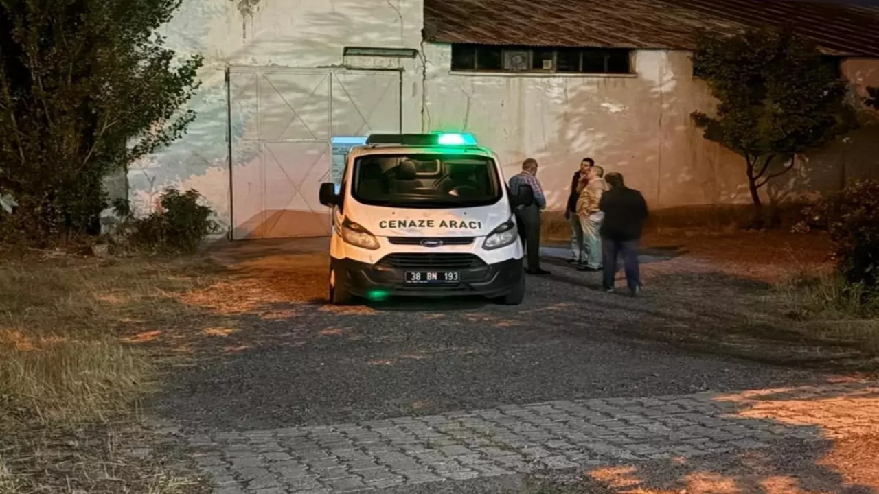 Ünlü iş adamı ofisinde ölü bulundu