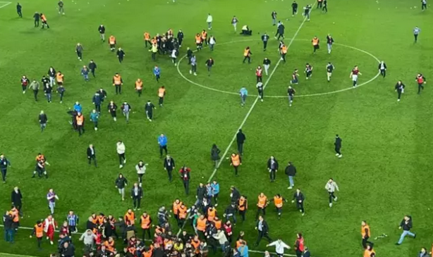 Foto - Ünlü isim konuştu: Kritik uyarıyı yaptı... Açıklama geldi: Buluşmayı iptal etti, artık olmayacağız İşte kritik detaylar...