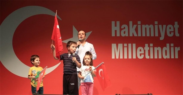 Foto - Ünlü isimlerden demokrasi nöbetine destek