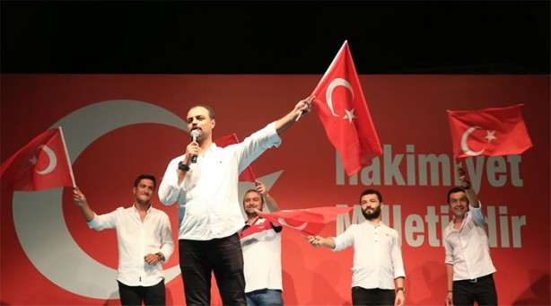 Foto - Ünlü isimlerden demokrasi nöbetine destek