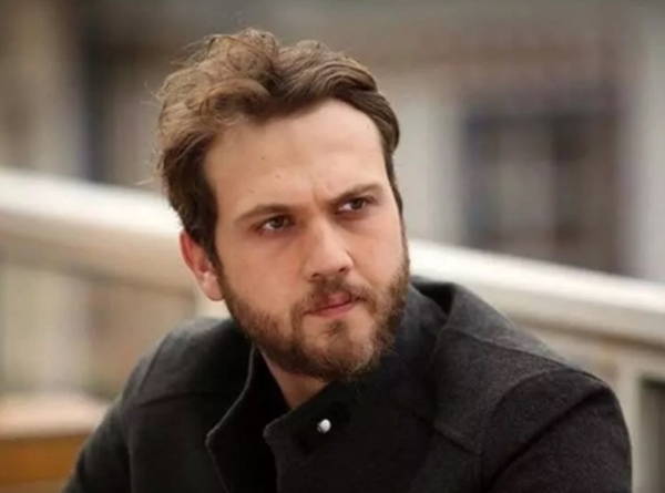 Foto - Ünlü isimlerden deprem yardımı! Milyonları aştı