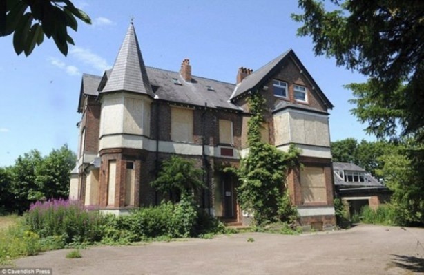 Foto - Ünlü isimlerin harabeye dönen evleri