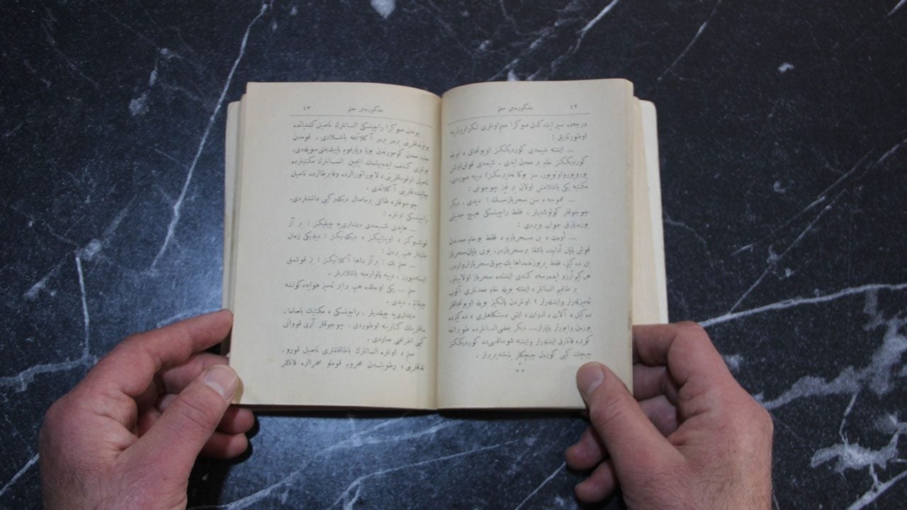 Foto - Ünlü kitabın Osmanlıca baskısı bulundu! 98 yıllık nadir eser o ilimizdeki sahafta ortaya çıktı