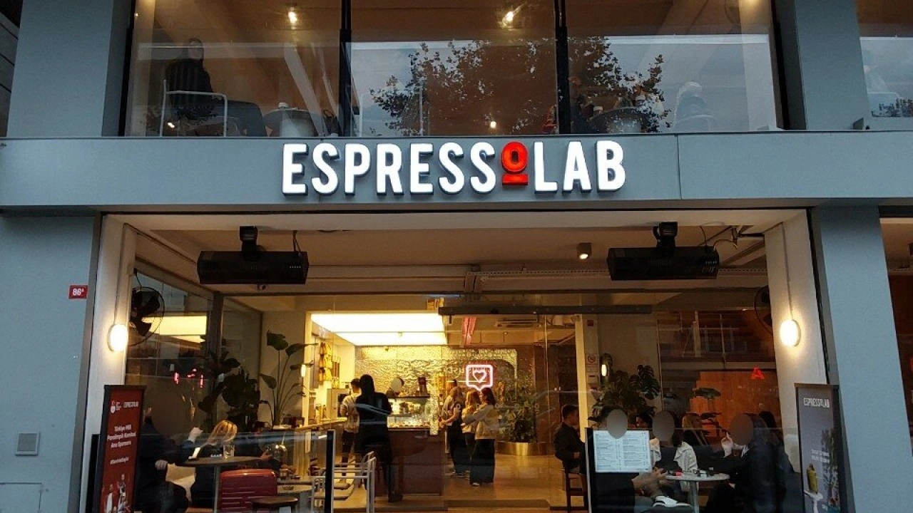 Foto - Ünlü marka para verip boykot listesinden çıktı: Kimse mi yadırgamıyor bunu?