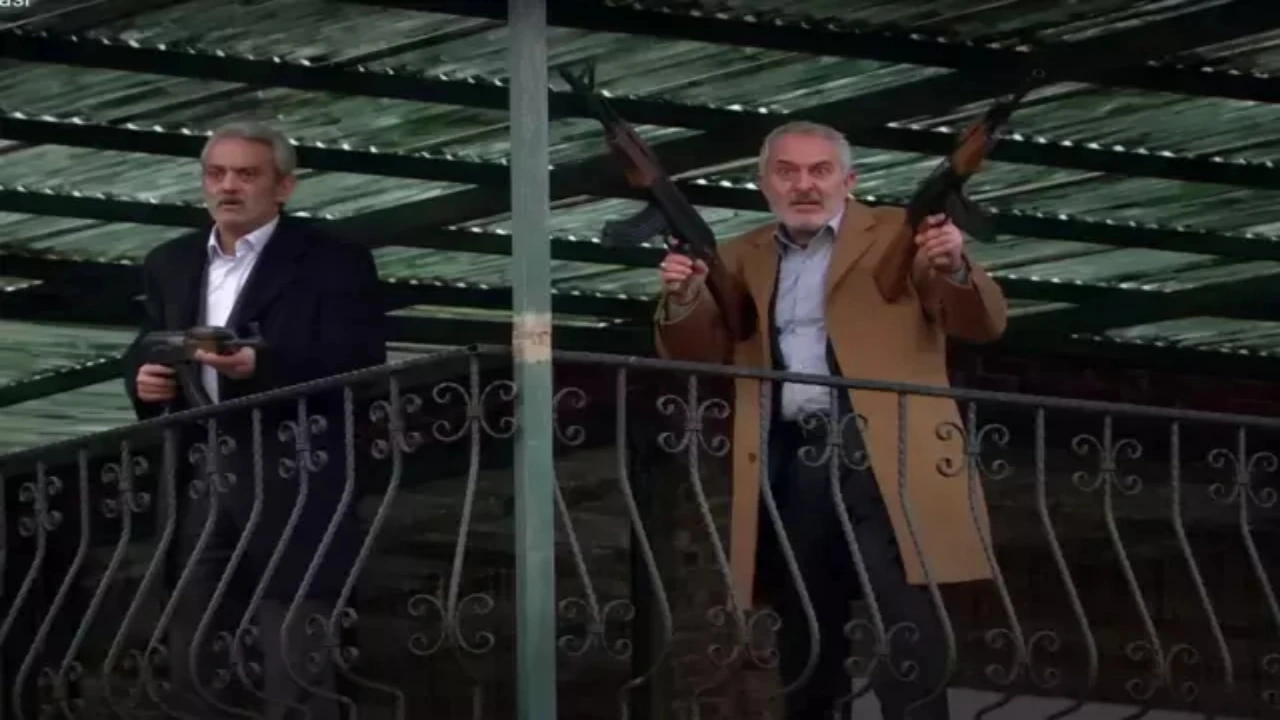 Foto - Ünlü oyuncu Ali Sürmeli’nin evi herkesi şaşırttı! Kimse bunu yaptığına inanamıyor