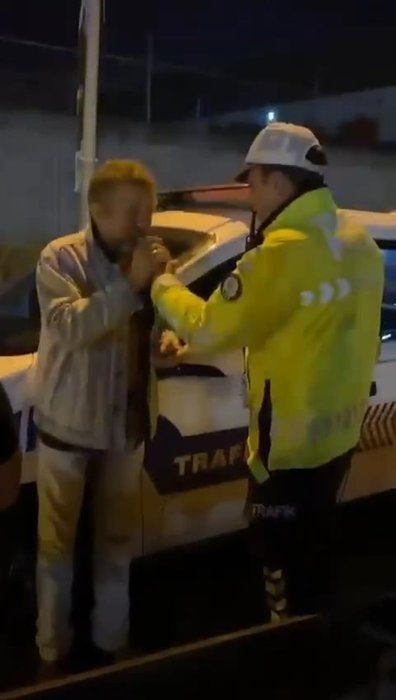 Foto - Ünlü oyuncu Erkan Can’dan büyük rezalet! Bunlar bir de sanatçı olacak! Tüh sana